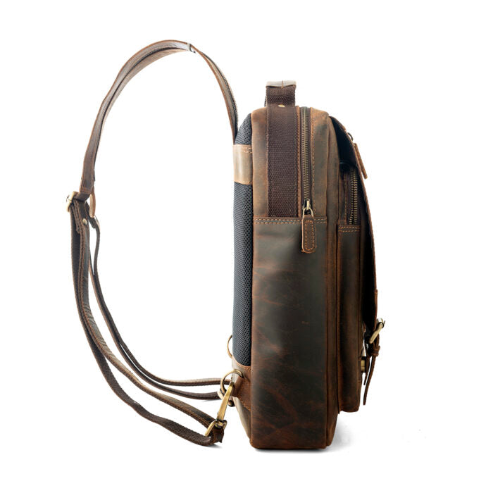 Goatter Men’s Hunter Leather Shoulder Backpack For 13.5″ Laptop.